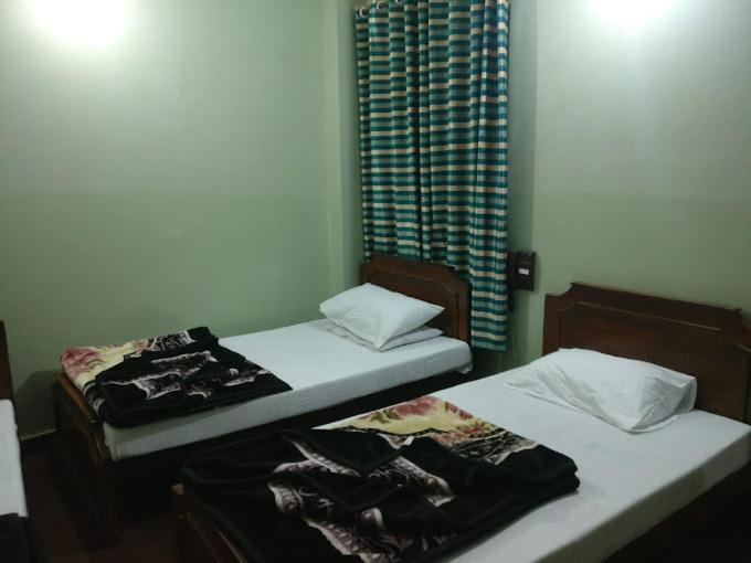 Al Rehman Hotel Lahore Ngoại thất bức ảnh